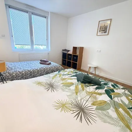 8 Couchages 2 Salle De Bains, 2 Wc 1terrasse Apartment Metz