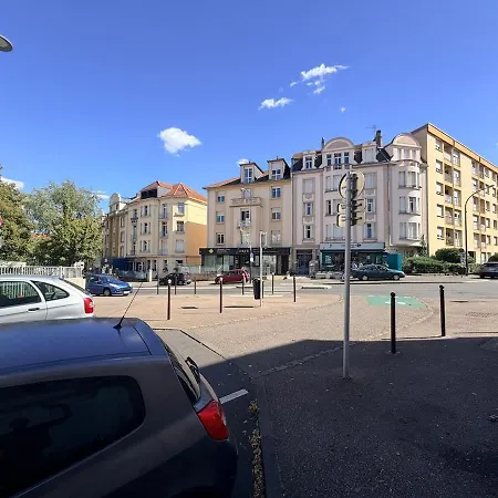 Apartment 8 Couchages 2 Salle De Bains, 2 Wc 1terrasse Metz