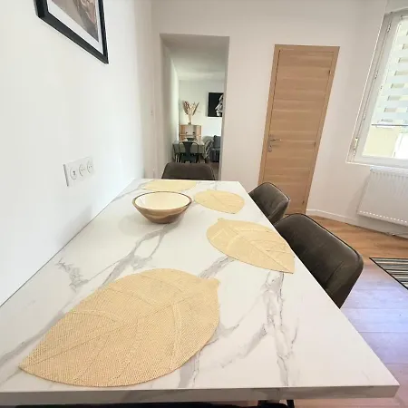 Apartment 8 Couchages 2 Salle De Bains, 2 Wc 1terrasse *