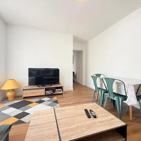 8 Couchages 2 Salle De Bains, 2 Wc 1terrasse Apartment Metz