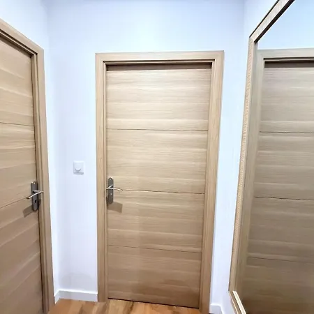 8 Couchages 2 Salle De Bains, 2 Wc 1terrasse Apartment Metz